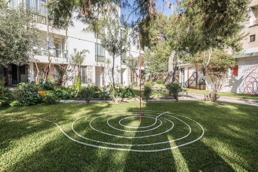 Sunny Apartment With 2 Bedrooms And Garden غليفاذا المظهر الخارجي الصورة