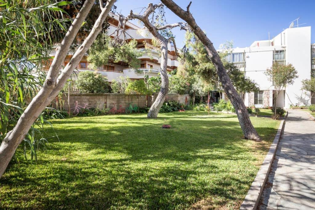 Sunny Apartment With 2 Bedrooms And Garden غليفاذا المظهر الخارجي الصورة