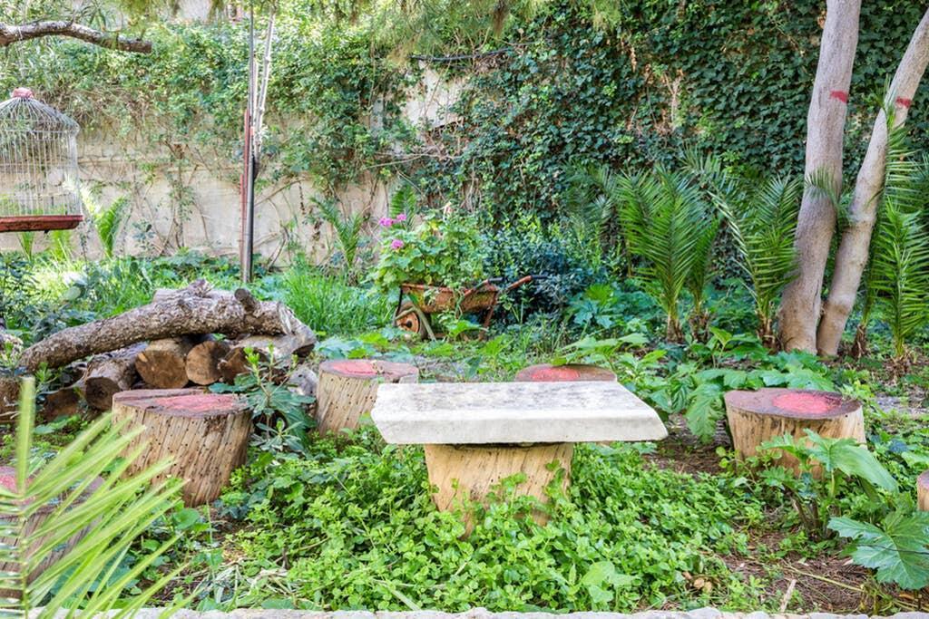 Sunny Apartment With 2 Bedrooms And Garden غليفاذا المظهر الخارجي الصورة