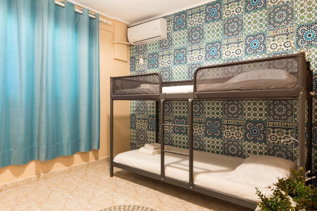 Sunny Apartment With 2 Bedrooms And Garden غليفاذا المظهر الخارجي الصورة
