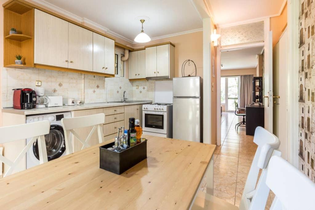 Sunny Apartment With 2 Bedrooms And Garden غليفاذا المظهر الخارجي الصورة